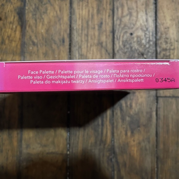 DISCONTINUED!! NIB!! LAST ONE!! BECCA COSMETICS SUNSETTER FACE PALETTE!! - Picture 4 of 6